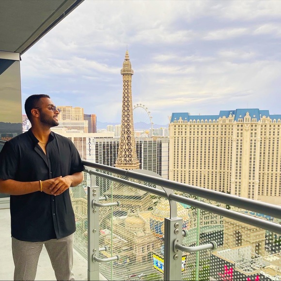 Meet your Posher, Vrajesh - Picture 1 of 1